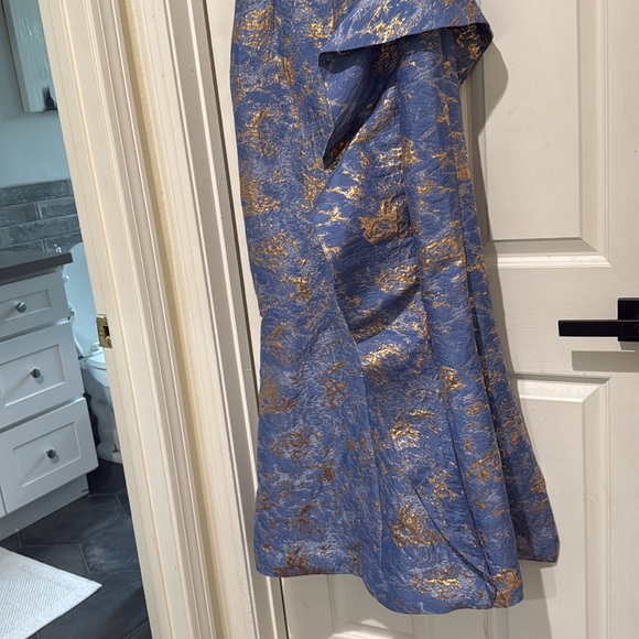 Formal One shoulder light blue/rose gold size 2 - Picture 7 of 8